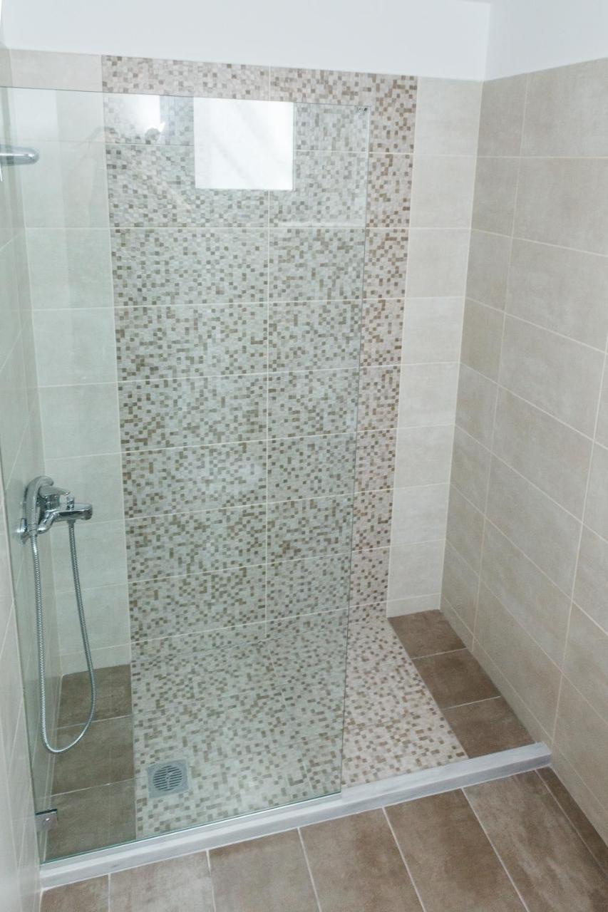 Tins Hotel City - أثينا المظهر الخارجي الصورة